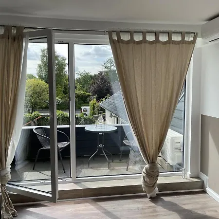 Uhse Wohlfuehloase * ハイデ