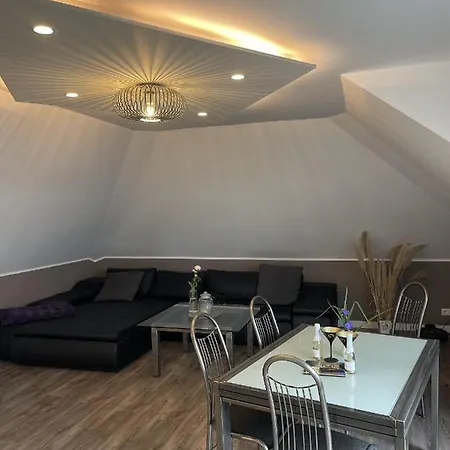 Uhse Wohlfuehloase *